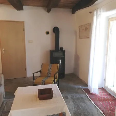 Flori Peaceful House - Short, 20' Drive To The Sea Hébergement de vacances Marezige
