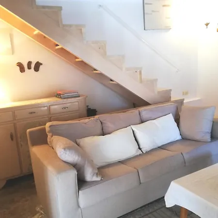 Flori Peaceful House - Short, 20' Drive To The Sea *