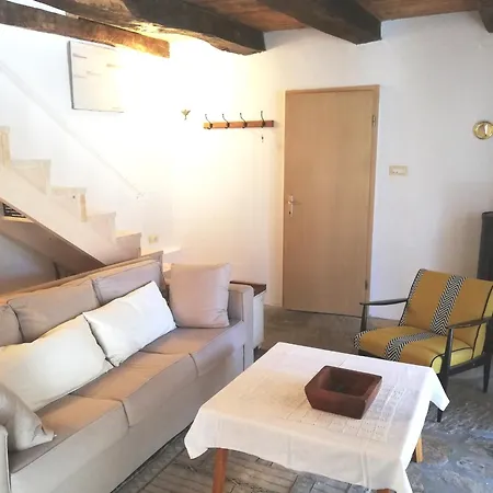 Flori Peaceful House - Short, 20' Drive To The Sea