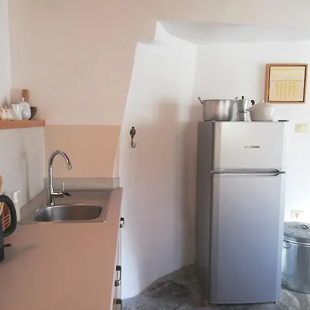 Flori Peaceful House - Short, 20' Drive To The Sea Hébergement de vacances