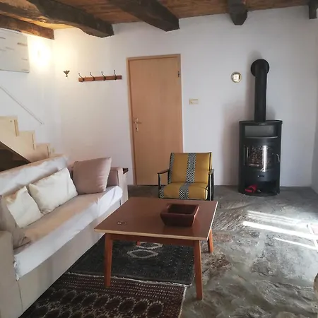 Flori Peaceful House - Short, 20' Drive To The Sea *